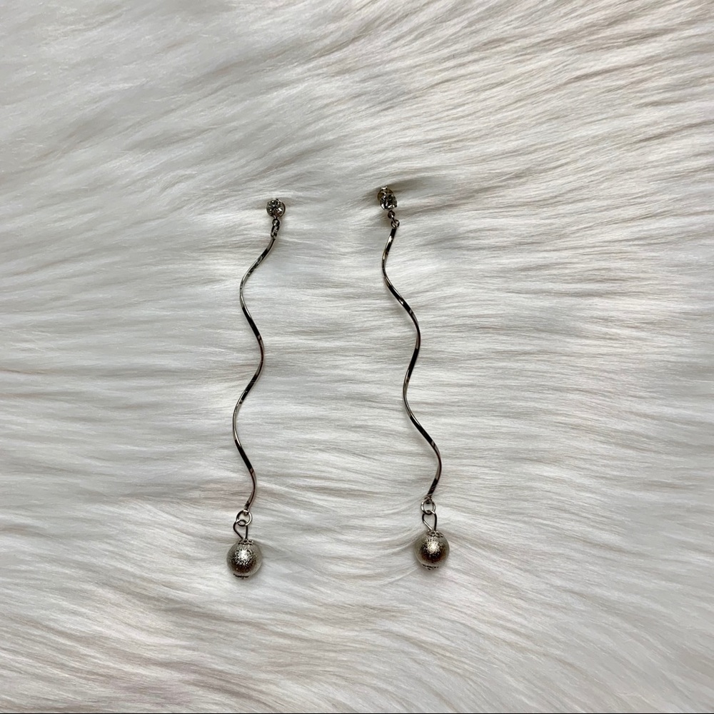 Silver Spiral Pendant Earring